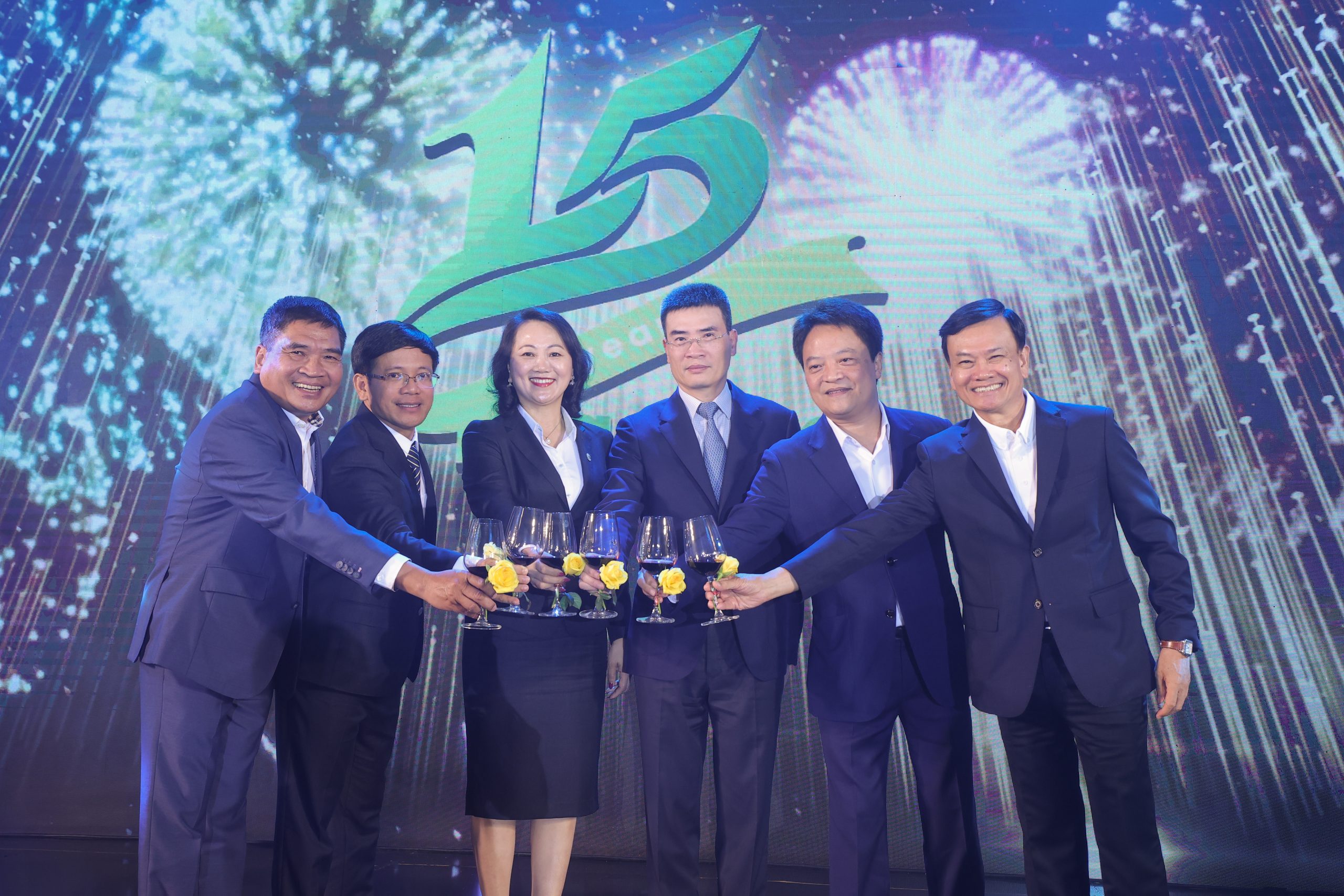 kỷ niệm 15 năm thành lập công ty cp cng việt nam