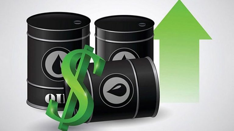 Giá xăng dầu hôm nay 5/3: Tăng vọt